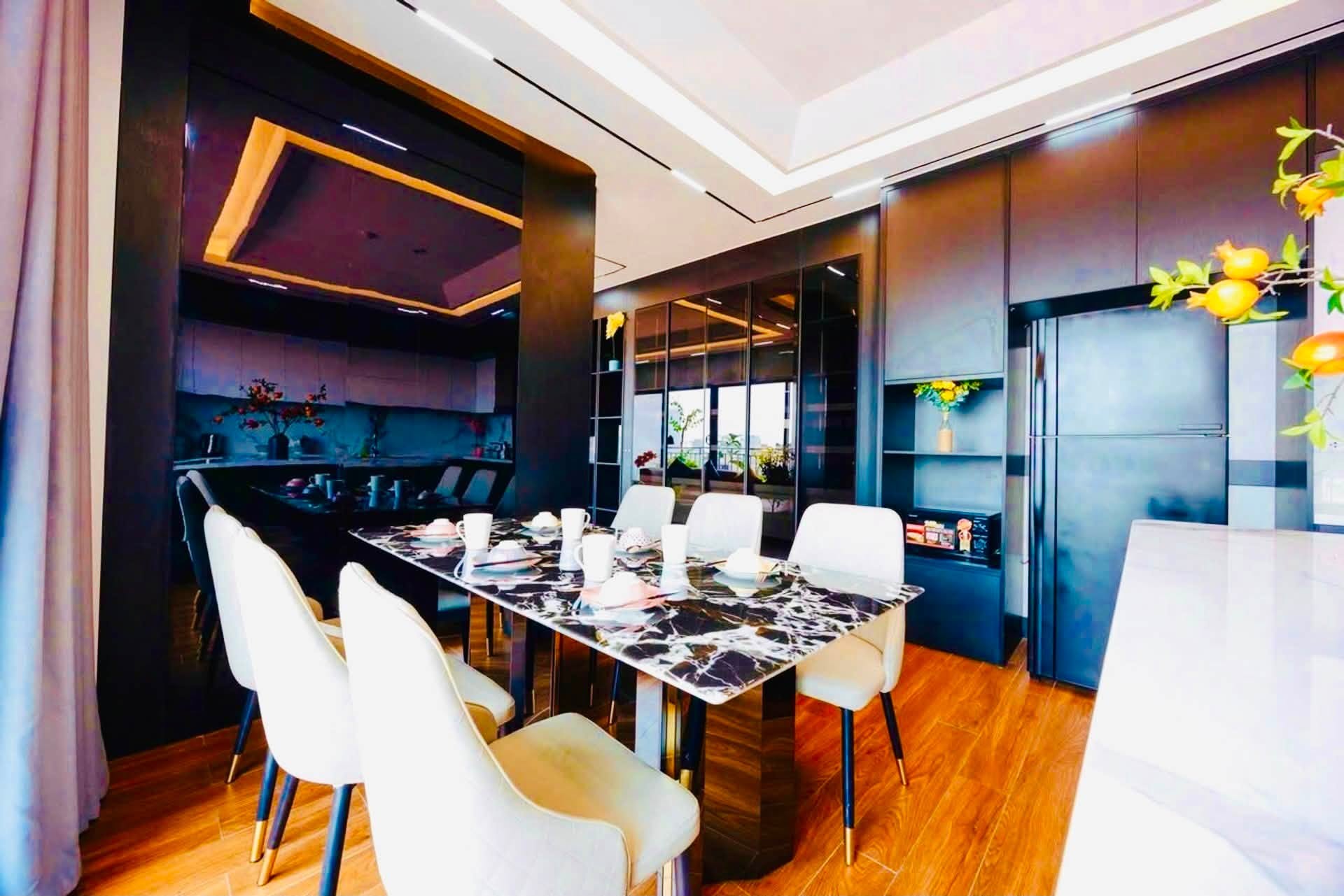 Bán Apartment Trịnh Công Sơn - Tây Hồ, 166m², 8 tầng, 69 tỷ